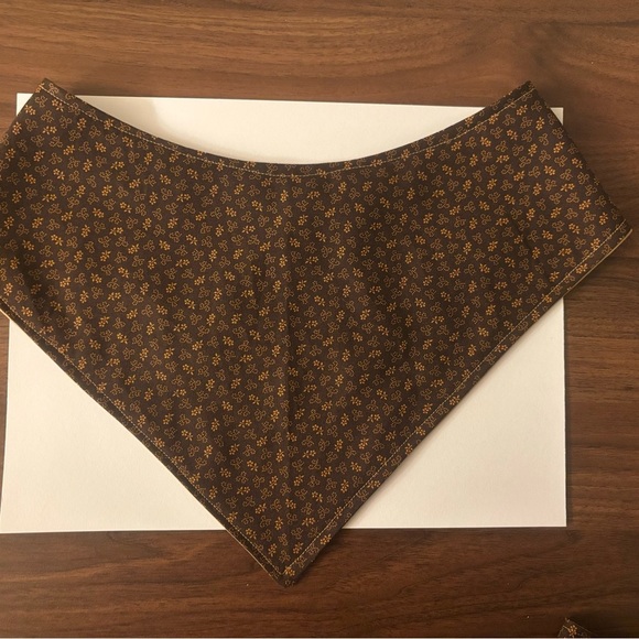 Size Medium Brown Floral Dog Bandana - Picture 1 of 3